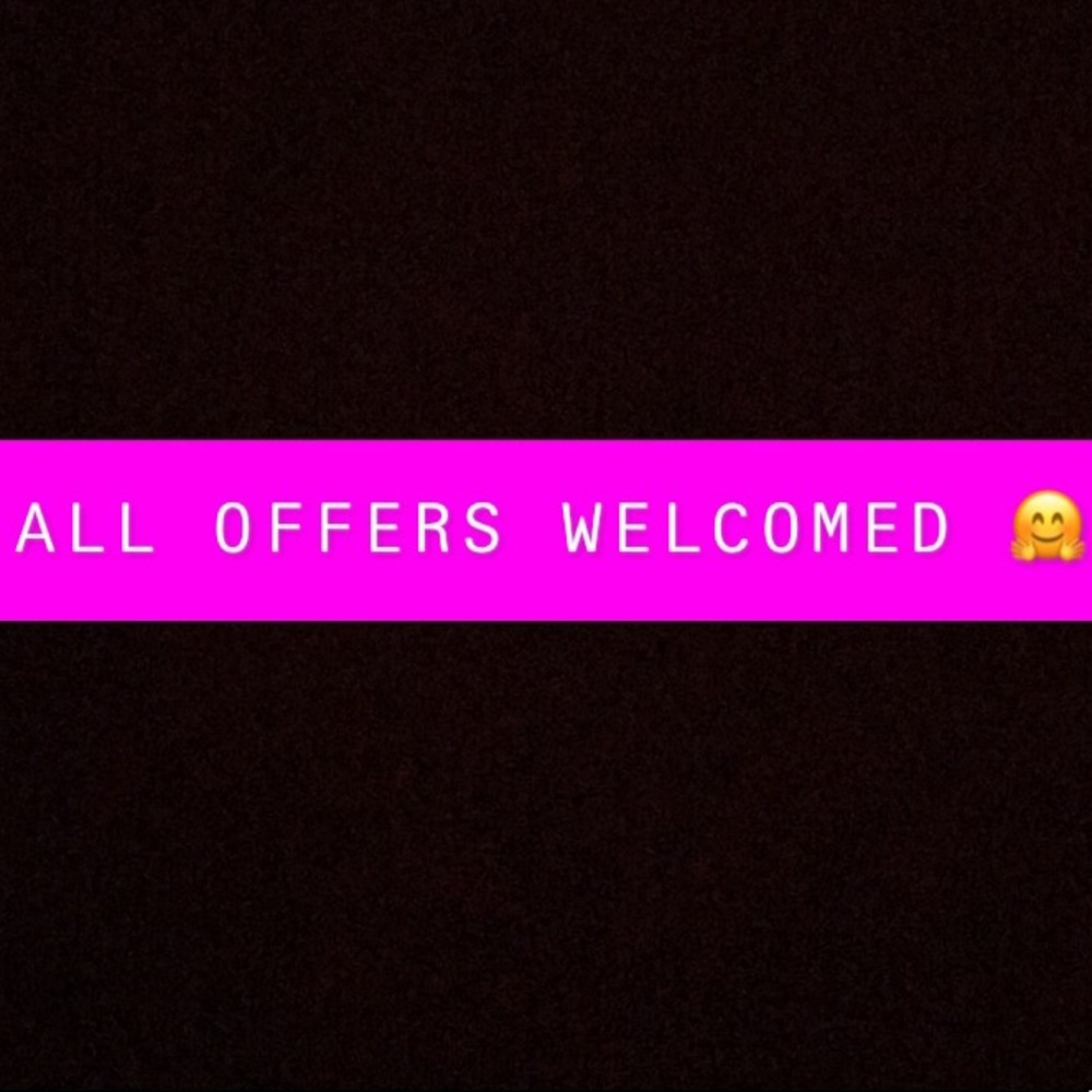 ALL OFFERS WELCOMED!!!!🤗🤗